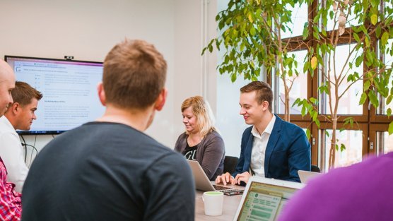 Do-it-yourself oder Outsourcen – Sollte man Kommunikationsservices kaufen?